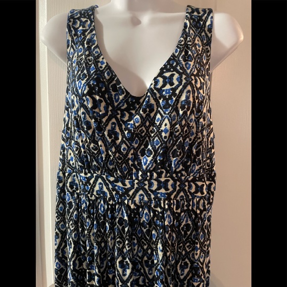 *SOLD* Sweet & Sassy Sundress - Picture 2 of 3